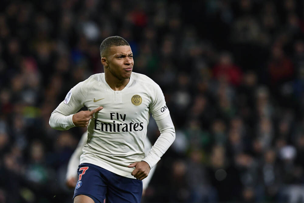 低空经济驶入规模化爆发快车道 去年新增企业激增162%丨封面有数